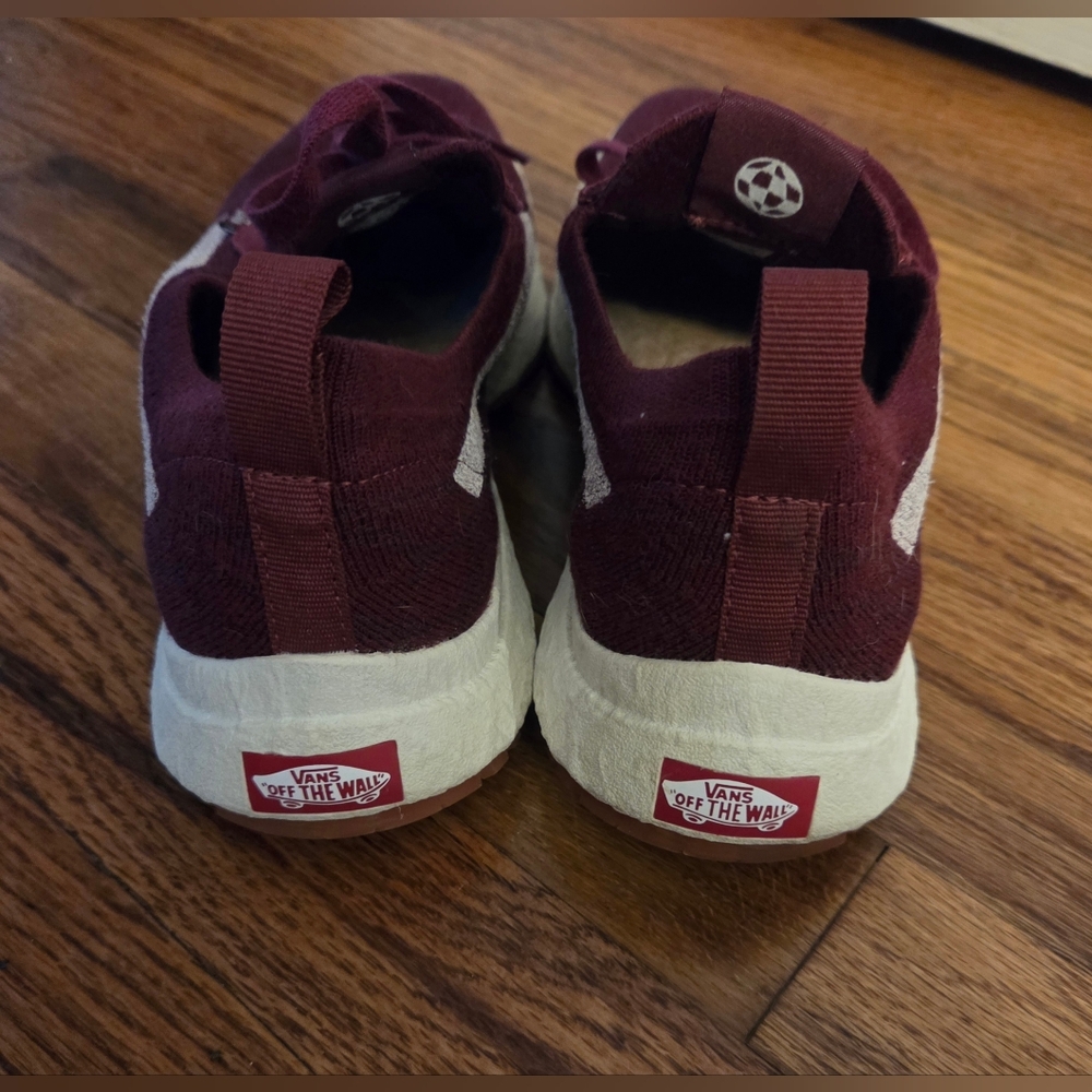 Vans Ultra Range VR3 Maroon and White Sneakers Unisex: Women's 8.5, Men's 7 - Picture 7 of 12